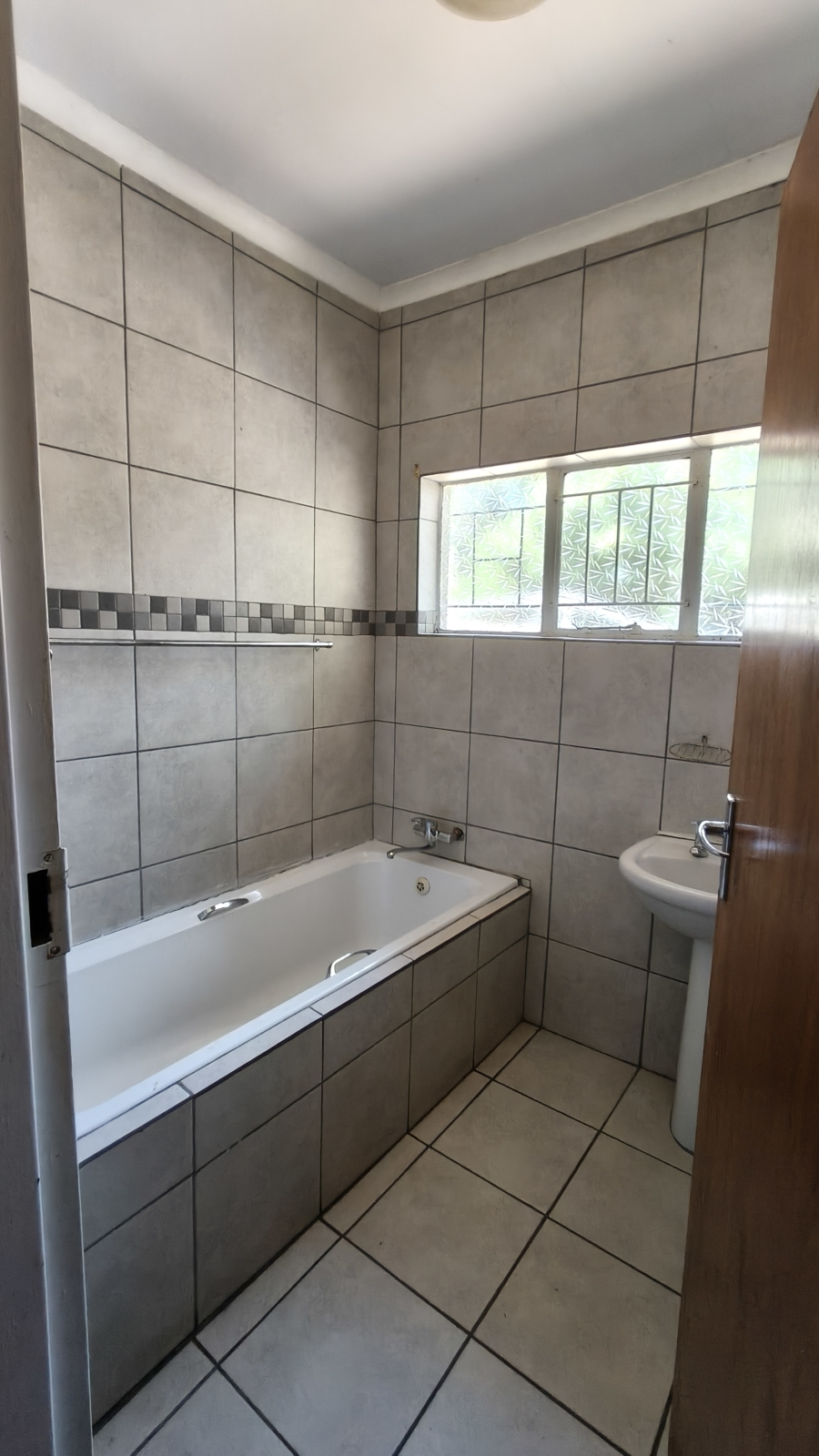 5 Bedroom Property for Sale in Ventersburg Free State